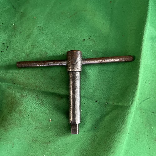 7mm square lathe chuck key - square,
