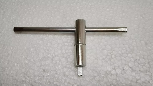 Lathe chuck key heavy - 1/4",